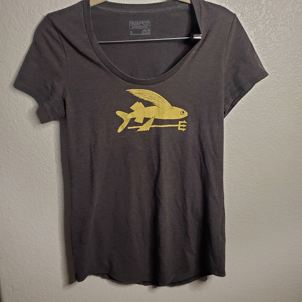 Patagonia scooped neck size small